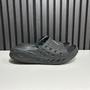 Hoka ora recovery black slide sandals